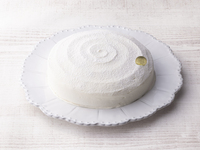 ふんわりスフレのチーズケーキ6寸(ホール)