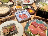 January and February only: "Bluefin Tuna Ootoro Sukiyaki" & "Sea Bream Hitsumabushi and Japanese Black Beef" course 4,727 yen (excluding tax)