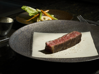 [December only/4 people] Kobe beef + blue lobster course