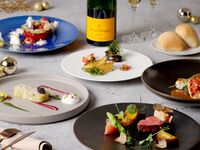 ★10％OFF★【12/21限定XmasDinner】シャンパン・ヴーヴクリコ付！キャビア・メインはオマール海老や国産牛フィレ肉とフォアグラ＆トリュフのロッシー二などの高級食材を使用！全5品世界3大珍味のフルコース！