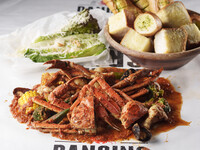 Large portion Snow Crab Hand-Held Lunch Set  ¥5000 per person (10 people or less)