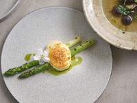 [Dinner] A 5-course meal including domestically grown asparagus and roasted Tamba black chicken. P72