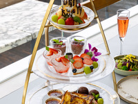 【90分フリーフロー付】いちごの贅沢アフタヌーンデザートセット