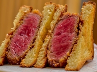 A private room is guaranteed [THE Umeda Ushimitsu Course]. This is a course where you can enjoy Ushimitsu from start to finish. We offer Wagyu beef oyster tartare with mayonnaise and caviar, a fillet brioche cutlet sandwich, and six carefully selected grilled dishes!