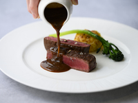 年末年始特別ランチ 豪州産牛フィレ肉のポワレ