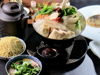 【フカヒレの薬膳鍋コース】2種のフカヒレを愉しむ鶏白湯の薬膳鍋コース（冬季限定）