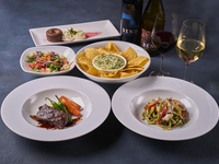 Holiday Course for Two – ¥10,800 (¥5,400 per person) [Reservation Bonus] Receive a Sin-Crust Pizza Ticket for your next visit!