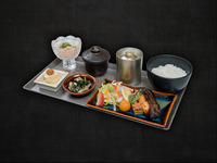 Grilled fish set meal