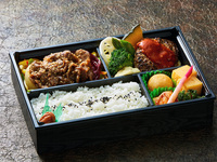 Meat Box　ハンバーグステーキとプルコギ弁当
