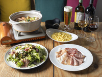 【両国テラスのわいわい鍋プラン】味噌豆乳鍋+前菜２品＋自分で注げる生ビール2種＆樽生ワイン6種含む飲み放題120分付き！