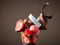 【平日】「1ドリンク付き大人のご褒美パフェ～Strawberry & Chocolate～」
