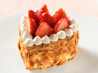 [VMG members only] Anniversary course with heart mille-feuille whole cake