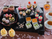 【3~5月】春の京アフタヌーンティーセット「苺と八重紅しだれ」