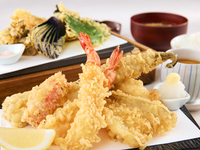 Suất ăn tempura được lựa chọn kỹ lưỡng
