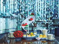 新春セール【WEB20%OFF/平日】「Blooms & Bites」 ストロベリーアフタヌーンティー