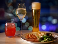 [1/2~] [Weekdays Only] 10 types of free-flow cocktails + 1 food item of your choice