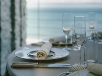 【2Fフロア確約】海一望のダイニングで楽しむ旬食材ランチコース