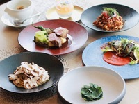 Lunch course [Wine free flow 1.5 hours] Special lunch course with a choice of main dish, pasta, and dessert, total of 5 dishes