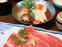 [Lunch time limited] premium taste!! Tottori Wagyu Sukiyaki set + Choice of Toast Drink.