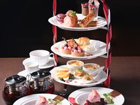 ベリーとショコラのハイティーセット　乾杯スパークリングワイン+選べる１ドリンク付