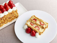 草莓千层酥+香槟套餐