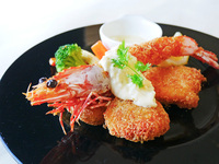 【1/10～ディナー】＼広島県産カキフライ、有頭エビフライ、ポークヒレカツのミックスフライ／