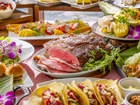 【1/5限定】ハワイアン ランチビュッフェ+アルコール含むフリーフロー付き