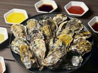 牡蠣食べ放題 + アルコール飲み放題