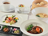 【ランチ】【香港コース】薬膳スープや手包み点心、自家製ダックなど楽しめる人気のランチコース＜全8品＞＋2時間飲み放題★個室確約★　　