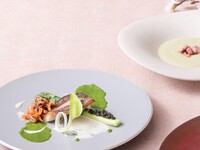 ＜平日ランチ＞[公式HP]こぼれスパークリングワイン付ストリングスプリフィクス　お好みでお選びいただけるメイン料理