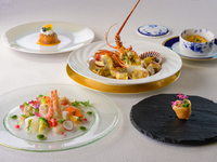 【ブイヤベースコース】伊勢海老と魚介のブイヤベースを堪能いただく全5品・テーブルチェック予約限定選べるワンドリンク付き　2026年4月以降はこちら