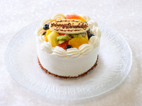 お祝いフルーツデコレーションホールケーキ4号　2026年4月以降はこちら