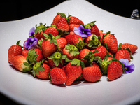 【平日限定プラン20％OFF】和束町いちごの アフタヌーンティー