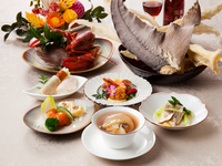 【個室確約　宴会プラン】　ふかひれ 鮑を じっくり煮込んだ 熱々スープが メインのコース　永宝席