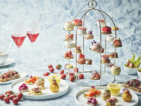 【11:00 AM】 Strawberry Afternoon Tea with Free Flow Tea