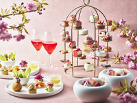 【11:00 AM】 Strawberry Afternoon Tea with Free Flow Tea