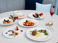 【ソファ席確約・13:00予約】テアトル・ド・アマデウス＋いちごのノンアルドリンク