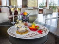 ★Online reservation only! [L'Ulier] Includes a glass of champagne!