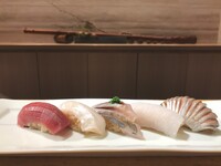 20日前予約限定//飲み放題２H付お鮨・おつまみ全10品：ちょっとご褒美コース