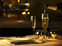 【アニバーサリーコース】乾杯シャンパン+トラフグ、黒毛和牛、あまおう苺など全7品