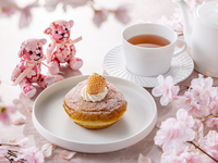 【土日祝日】 ストロベリー生ドーナツセット　桜コンラッド・ベア付き