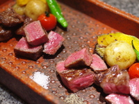 "VD Lunch Course with 2 Yurari Drinks" ~Main dish is charcoal grilled Kirishima pork~ ￥4,200