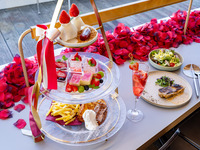 2/2〜【ランチ＆90分フリーフロー付】契約農園直送あまおうのアフタヌーンデザート ランチセット