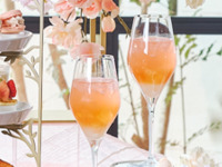 ＜土日祝＞『スペシャルドリンク付き桜色のストロベリーアフタヌーンティー』 スイーツでお花見気分！～桜といちごが奏でる心ときめくひとときを～　マリアージュフレールもお替り自由