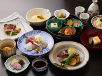 【個室確約】フリードリンク付お祝いプラン[ディナー]