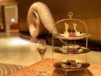 【Evening High Tea 3/14-4/30】 Bubbles & Bites with a Glass of Perrier Jouët