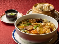 ★Weekday only★ Lunch set "Changjiang" with noodles, fried rice and your choice of dim sum + coffee