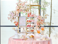 ＜土日祝＞『桜色のストロベリーアフタヌーンティー』 スイーツでお花見気分！～桜といちごが奏でる心ときめくひとときを～　マリアージュフレール1杯＋その他ドリンクお替り自由