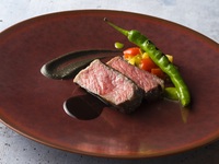 【川床ランチ】鴨川 京フレンチ｜黒毛和牛ロースのメインなどフルコース5品