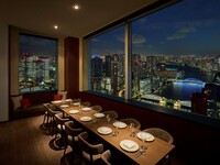 [Sky Lounge Exclusive] Seasonal Dinner Course + Toast & 2 Hours of All-You-Can-Drink (7 people or more)